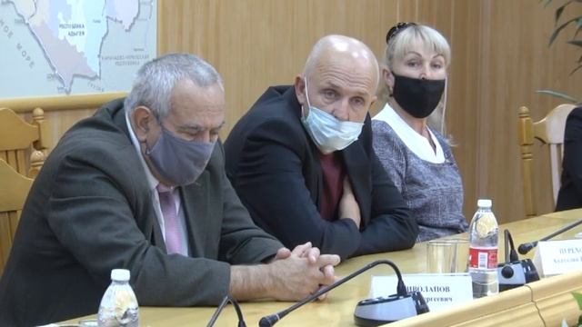 В Армавире прошла церемония вручения Ордена Мужества родственникам Олега Корчагина смотреть онлайн