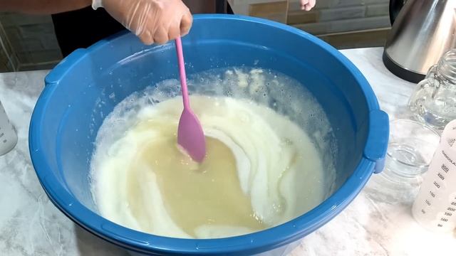 DETERGENTE PODEROSO PARA DEIXAR TUDO BRILHANDO | VIDROS E ALUMÍNIO смотреть онлайн