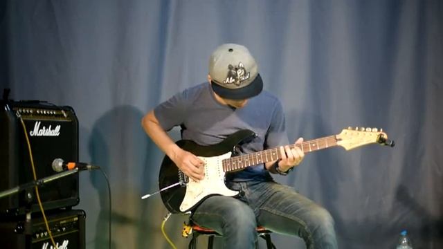YAMAHA Pacifica 312 смотреть онлайн