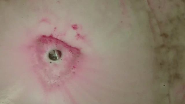 Fragrant Jewels LOVE | PINK HALF Bath Bomb - NECKLACE REVEAL! смотреть онлайн