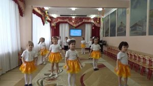 Танец «Улыбка»  (средняя группа).