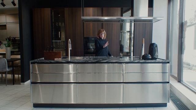 Обзор итальянской кухони Factory от Aster Cucine. Студия кухни Dolce Vita смотреть онлайн