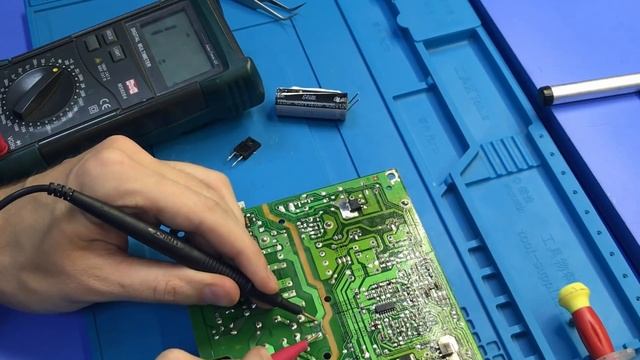 Не включается монитор BENQ FP72E. Бюджетный ремонт старичка. смотреть онлайн