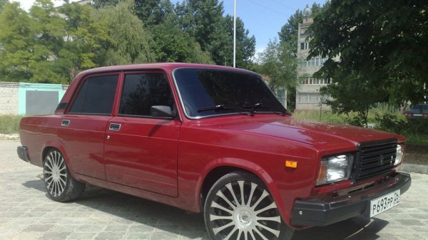 Песня - ВИШНЕВАЯ СЕМЁРКА