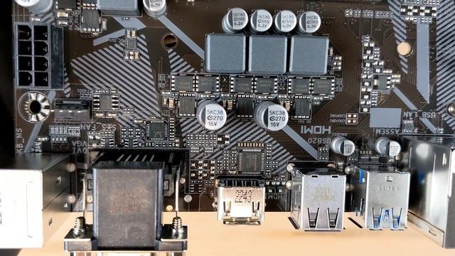 GIGABYTE H410M H V2 ? Motherboard Unboxing and Overview смотреть онлайн