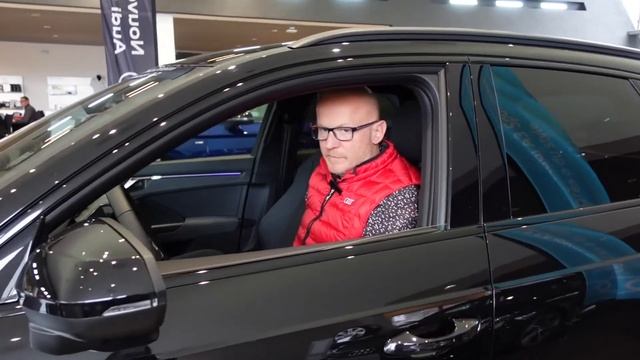 Présentation Audi Q3 TFSi Sline смотреть онлайн