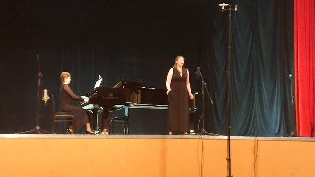 Два прекрасных романса : Сирень и Оне отвечали / Рахманинов. Фрагмент Концерта в Екатеринбурге смотреть онлайн