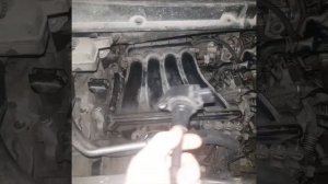 Ниссан серена троит двигатель