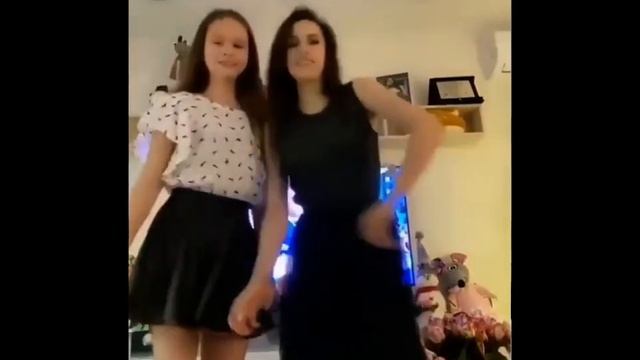Алина Загитова Танец с сестрой смотреть онлайн