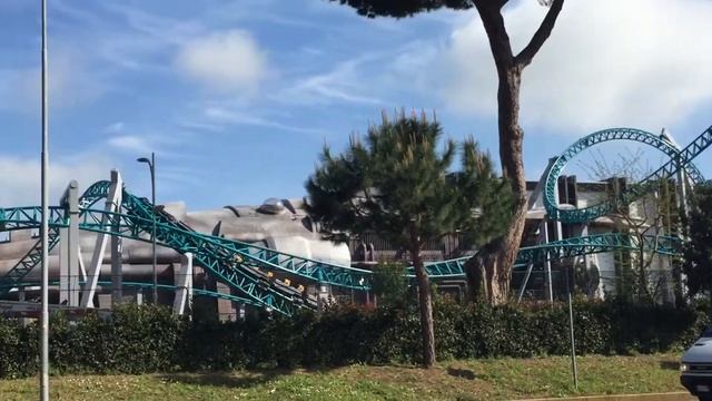 Cinecittà World Montagne Russe - Castel Romano - Roma смотреть онлайн
