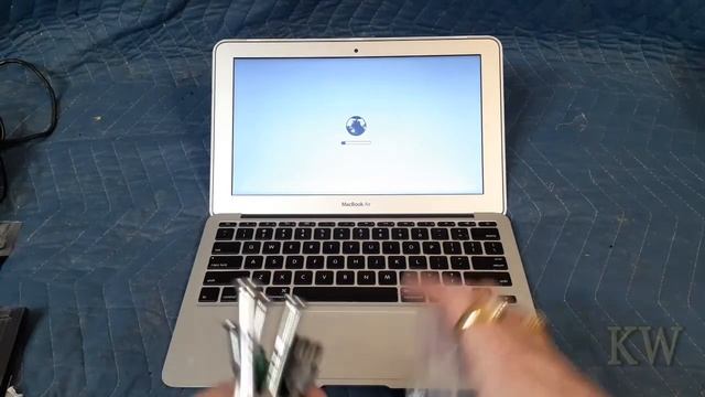 Macbook Air SSD Replacement смотреть онлайн