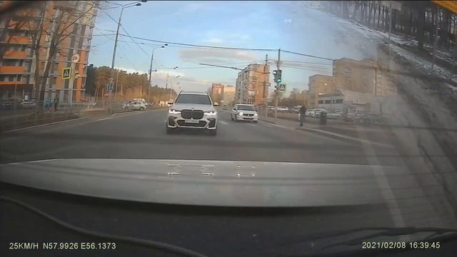 Лучший бюджетный 4К видеорегистратор с алиэкспресс - Vvcar D530