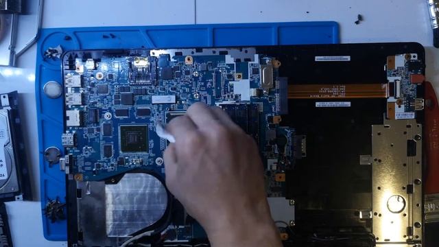 Sony PCG 81311M Temizlik Bizden İzleyin