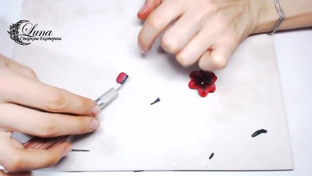 Брошь Красно-черная лилия из полимерной глины / lily of polymer clay смотреть онлайн