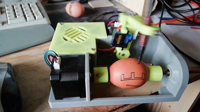 EggBot смотреть онлайн