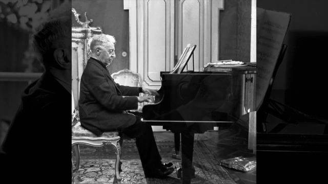 Brahms: Capriccio in B minor op. 76 no. 2 - Arthur Rubinstein, piano смотреть онлайн