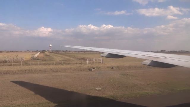 Landing Nairobi Jomo Kenyatta Int. Airport (good terminal wreckage view) смотреть онлайн