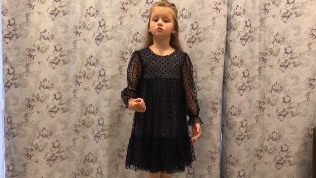 «Человеку надо мало» Роберт Рождественский, читает Бондаренко Милана смотреть онлайн