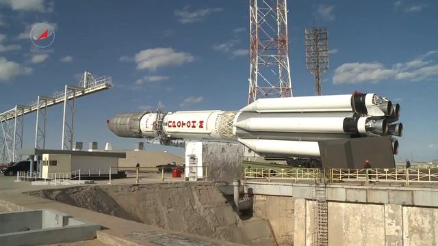 Proton-M Rocket Prepares to Launch AsiaSat 9 Satellite смотреть онлайн