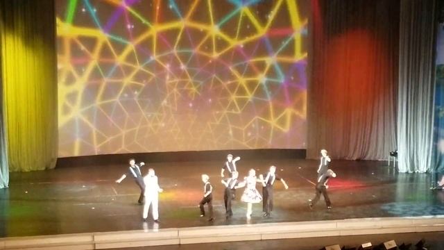 Егор Торощин и ансамбль танца "Русь" - "Королева красоты" смотреть онлайн