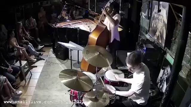 Little Rootie Tootie by Thelonious Monk - Miki Yamanaka trio feat. Tyrone Allen Jimmy Macbride NYC смотреть онлайн