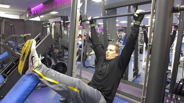 Hulkin treenikorneri: räkkileuat смотреть онлайн