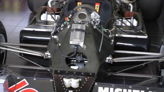 Le garage de rêve: la première F1 Renault de l'histoire, la RS01 et la R5 Turbo смотреть онлайн