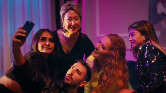 Demet Akalın - Gidecek Bir Gün смотреть онлайн