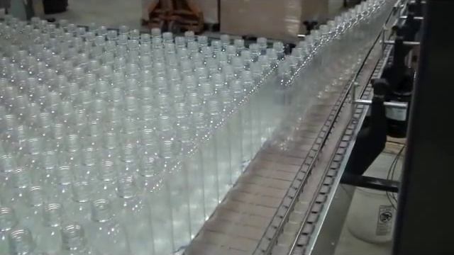 AIS Container Handling Bulk Bottle Depalletizer