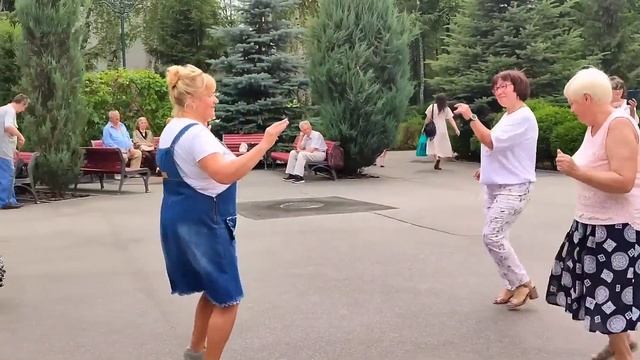 ДВА БИЛЕТА В ЭТО ЛЕТО! ТАНЦЫ ХАРЬКОВ УКРАИНА ИЮЛЬ 2023 #dance #kharkiv смотреть онлайн