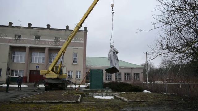 Снос памятника Ленину смотреть онлайн