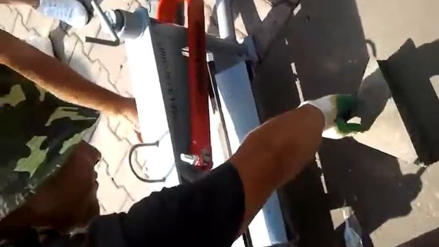 Режем дорожный бордюр (бортовой камень). смотреть онлайн