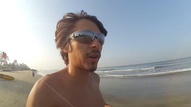 Спортивный Арамболь. Бег по пляжу. Пляж Арамболь Гоа.