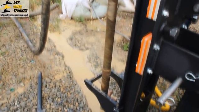 Обучение бурению на самоходной буровой установке SBU-80LS от БурСпецТехники