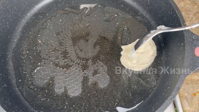 Если дома есть ТВОРОГ и КЕФИР, то готовлю на завтрак или перекус эту вкуснятину ВМЕСТО СЫРНИКОВ смотреть онлайн