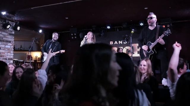 СУХОВ band - Солнце Монако LIVE in MAXIMILIANS смотреть онлайн