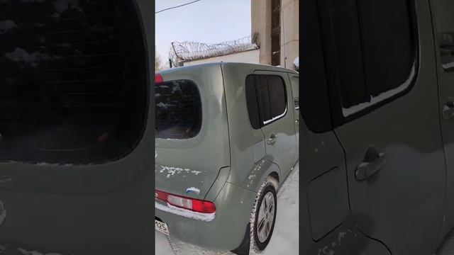 Ниссан лиф и Ниссан куб. смотреть онлайн