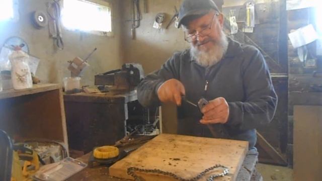 Ремонт натяжителя цепной электропилы CHAMPION 324N-18 смотреть онлайн