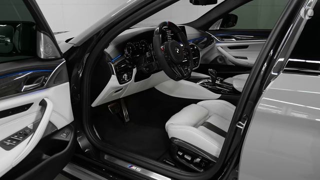 Akrapovic BMW M5 Stingray - Wild Sedan from Ramon Performance смотреть онлайн