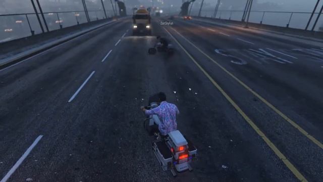 НА МОТОЦИКЛЕ НЕВОЗМОЖНО ИГРАТЬ! КОШКИ-МЫШКИ В GTA 5 ONLINE смотреть онлайн