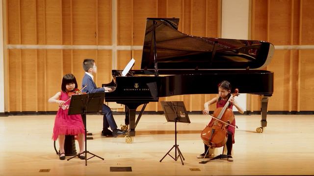 Julius Klengel, Children's Piano Trio in G Major, Op.35, No.2, Mvt.I (Group A) смотреть онлайн