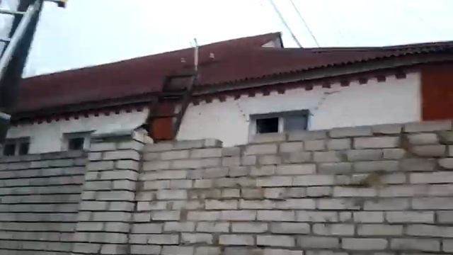 как вам такая реакция на то чтоб мы повесили кабель на столб , было очень давно снято смотреть онлайн