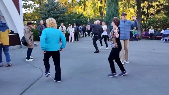 В ГОРИ ПРИЙДИ ДО МЕНЕ! ТАНЦЫ ХАРЬКОВ УКРАИНА ОКТЯБРЬ 2023 смотреть онлайн