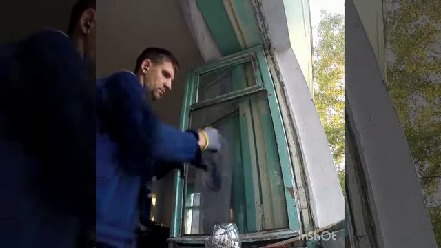 Стекольщик во Владивостоке. Резчик стекла во Владивостоке. Мастер по стеклу Владивосток. Стеклорез смотреть онлайн