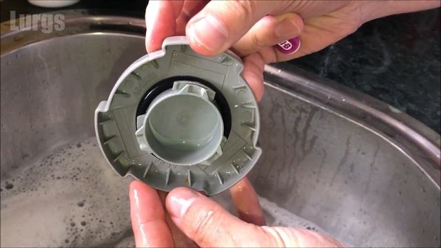 How to add Salt to a Siemens Dishwasher to prevent Limescale build up смотреть онлайн