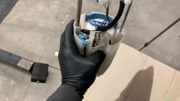 Замена топливного фильтра LEXUS GS 350 AWD