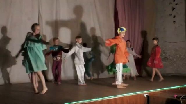 2019 08 19 Орбита 4 отряд, танец «Яркие краски» смотреть онлайн