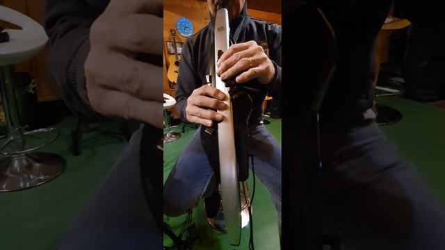 Roland Aerophone Pro Ae 30 Sample of brass section for "So What"... смотреть онлайн