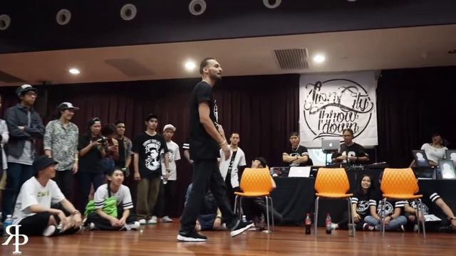 Robot VS Human VS Alien Ver.7 // Incredible Dance Moves "CHIBI, UKAY, J-BLACK" смотреть онлайн