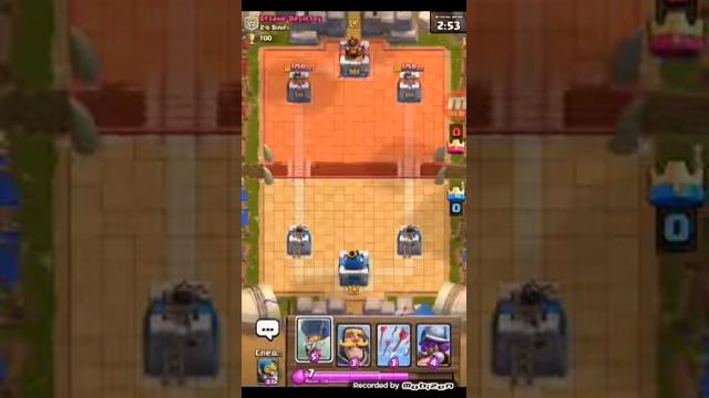 В первые играю Clash Royale вставьте лайк и подписывайтесь на канал смотреть онлайн